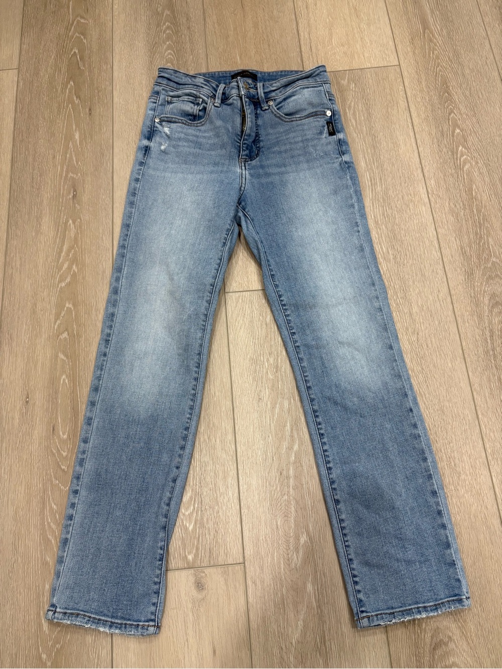 Classic Silver Isbister Ankle Light Blue Women’s Straight Jeans